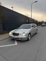 Mercedes-Benz Mercedes E270 T Avantgarde | viele Neuteil... - gebrauchte Mercedes-Benz E 270 aus dem Jahr 2002
