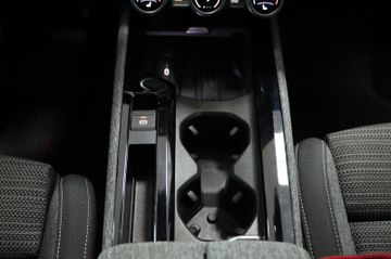 Skoda Superb Combi 2.0 TDI 142 kW 4x4 AHK StHz