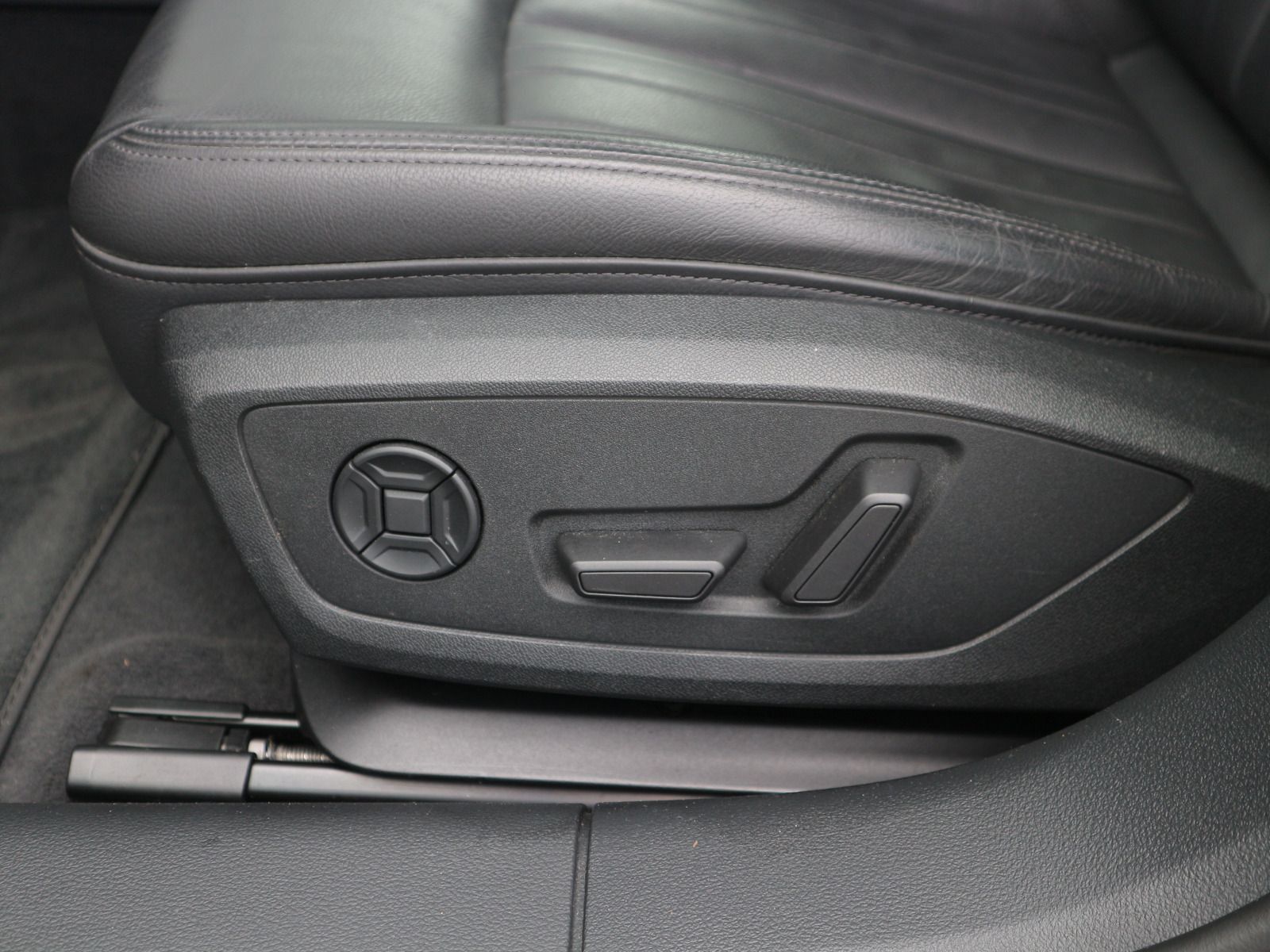 Audi A6 - Bild 11