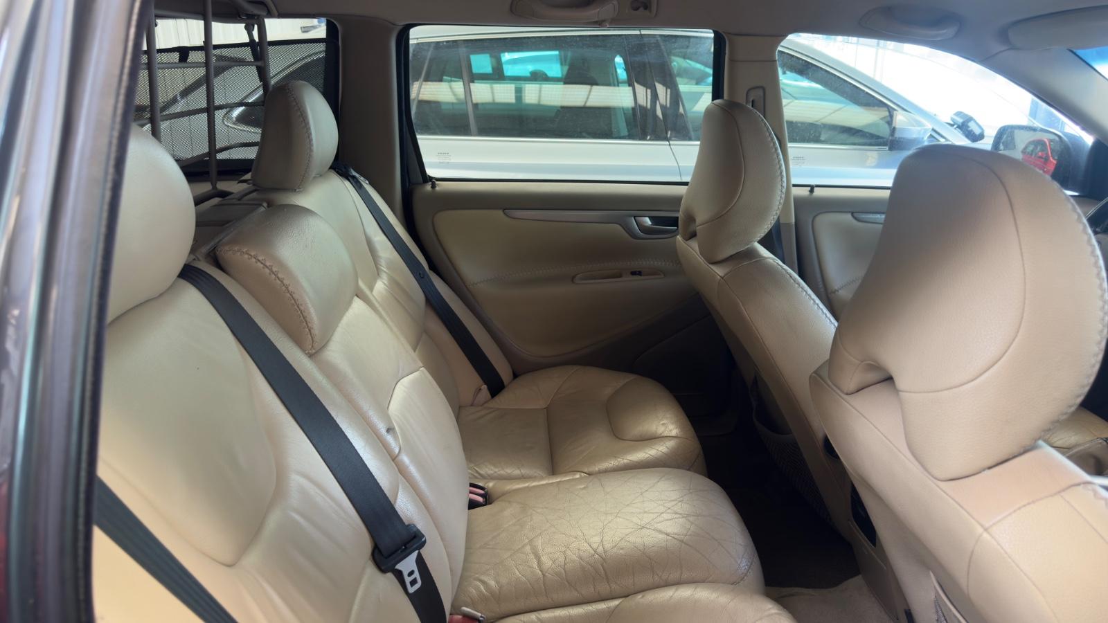 Volvo XC70 2006 — photo 16