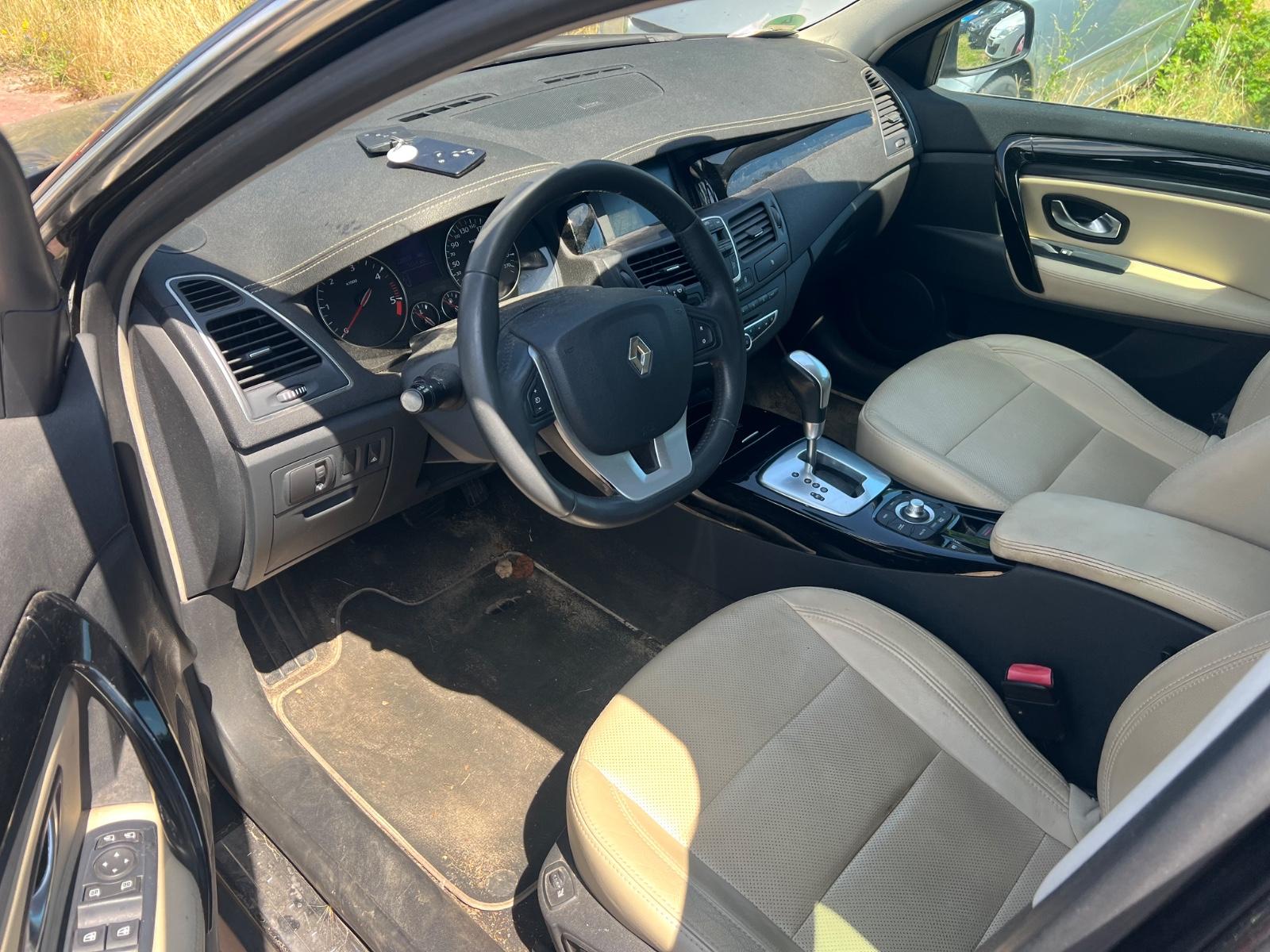 Renault Laguna 2011 — photo 6