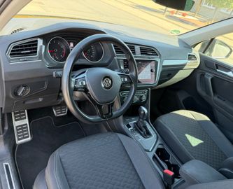 Volkswagen Tiguan - 11