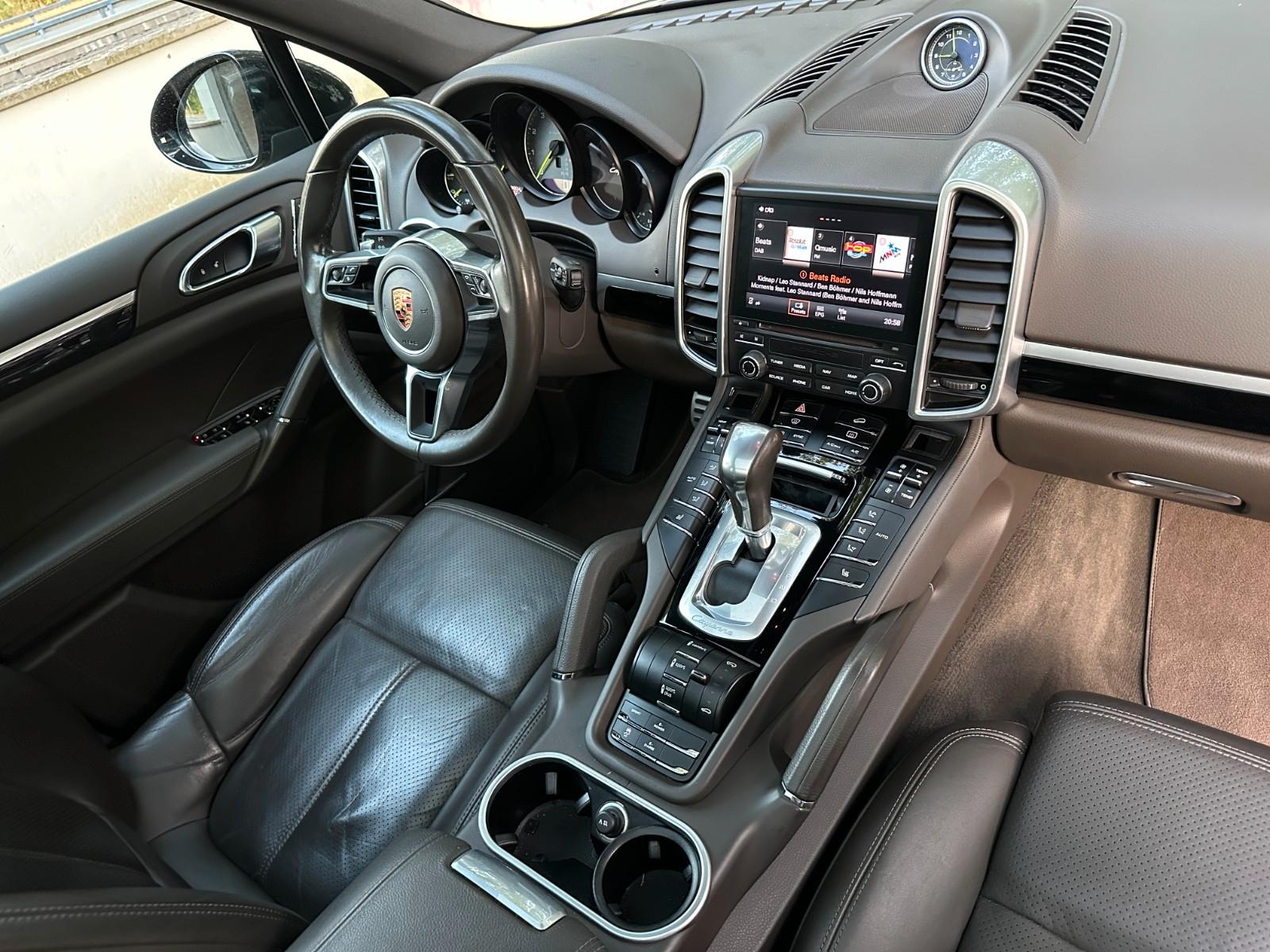 PORSCHE CAYENNE S E-HYBRID PLATINUM EDITION *PANO*LM-21" | 416 ch | 4X4 | BVA | 1-HD, TOP-AUSSTATTUNG!