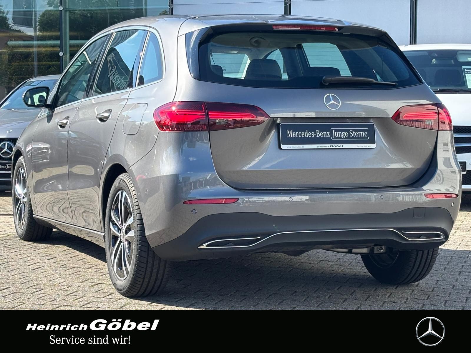 Fahrzeugabbildung Mercedes-Benz B 250 4M PROGRESSIVE*WINTER-PAKET*APPLECAR*KAM*