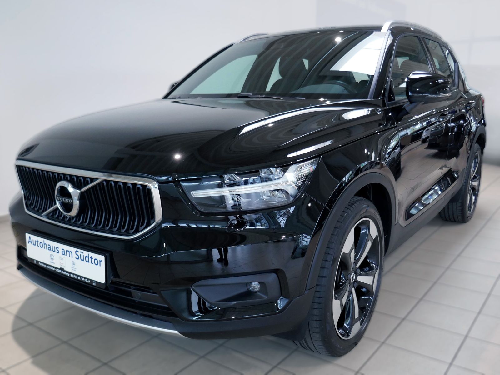 Fahrzeugabbildung Volvo XC40 D3 2WD Momentum Pro | LED AHK PDC GRA