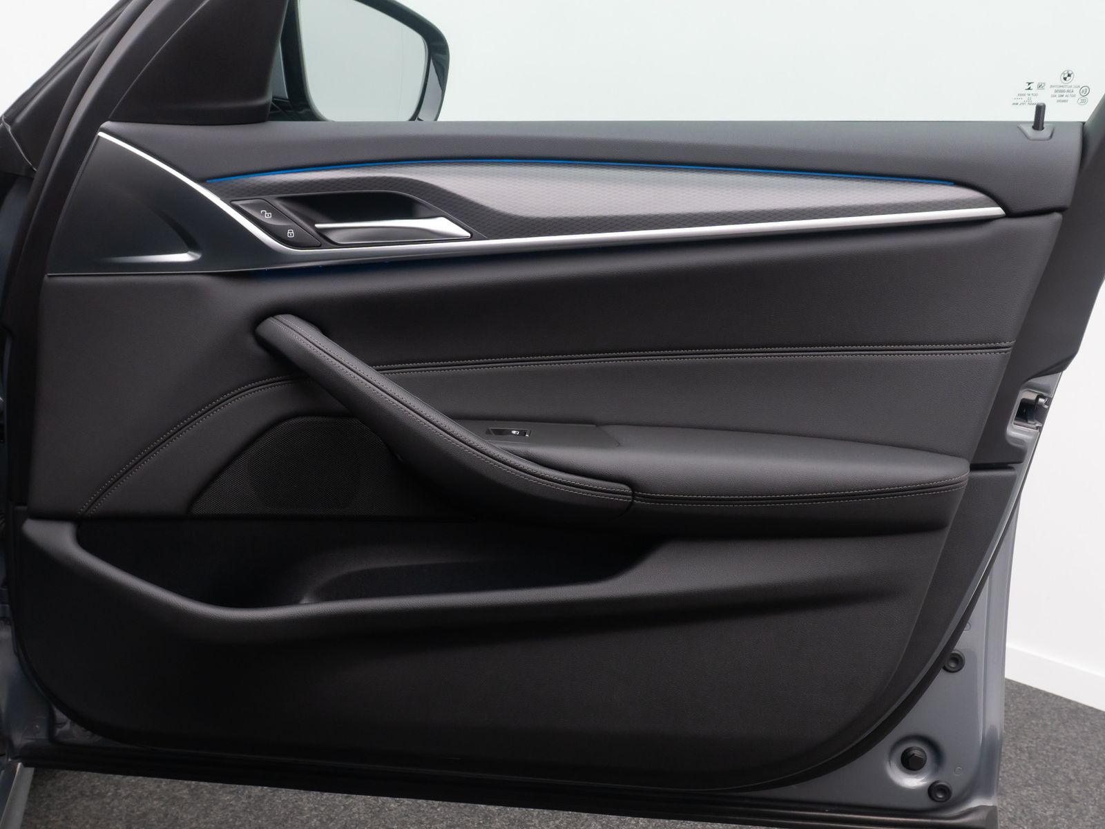 Fahrzeugabbildung BMW 545e xD M Sport Kamera DAB 4xKlima Alarm 19Zoll