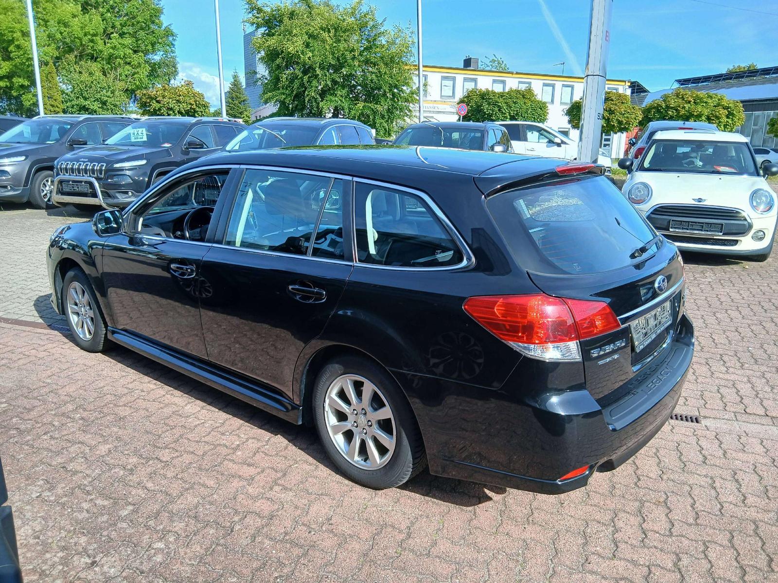 Subaru Legacy Trend*Allrad*1 Hand*Navi*Sitzheizung*TÜV 