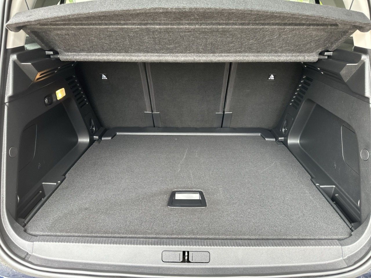 Fahrzeugabbildung Citroën C5 Aircross BlueHDI 130 EAT8 C-SERIES