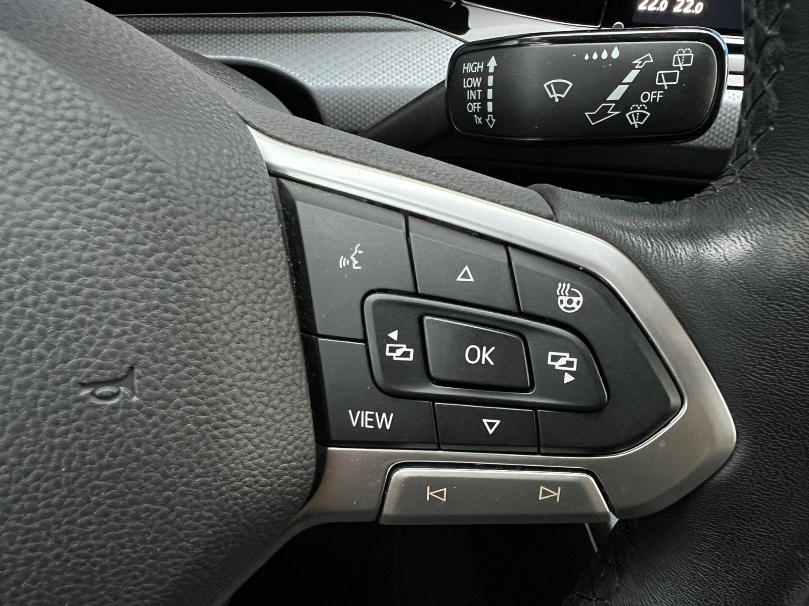 Fahrzeugabbildung Volkswagen Golf VIII "ACTIVE" 2.0 TDI *Navi, Climatronic, S