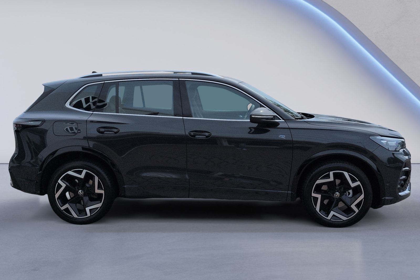 Tiguan 1.5 eTSI R Line DSG AHK+RFK+NAVI+