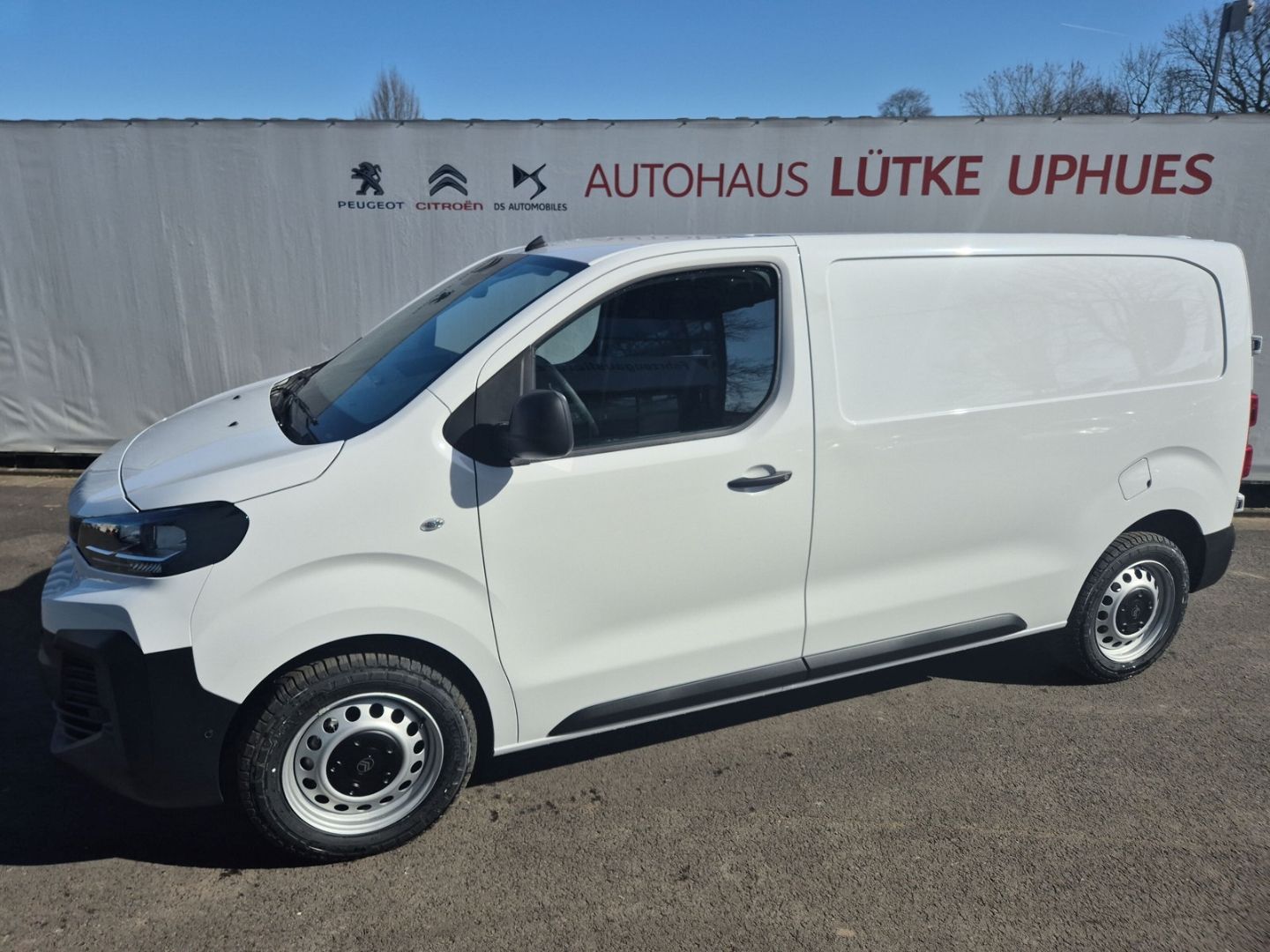 Fahrzeugabbildung Citroën Jumpy KW Standard (L2) 2.0 BlueHDi 145  AHK-abn.