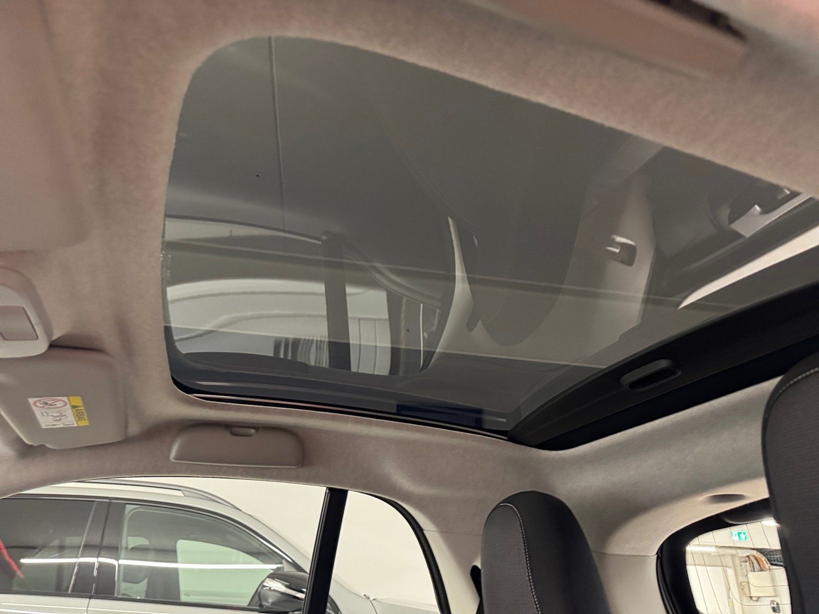 Fahrzeugabbildung Smart smart EQ fortwo Exclusive*Pano*LED*Kamera*22kW*