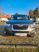 Hyundai Santa Fe 2 - Hyundai SANTA FE aus 2011 mit Diesel-Antrieb