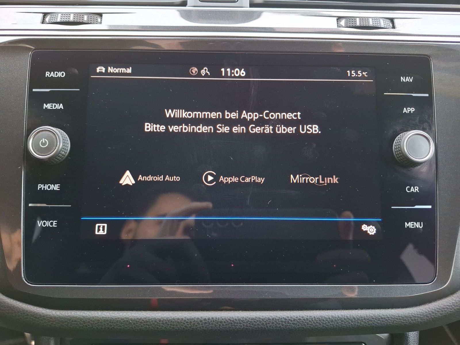 Fahrzeugabbildung Volkswagen Tiguan Allspace TDI R-Line DSG 4M Matrix AHK Nav