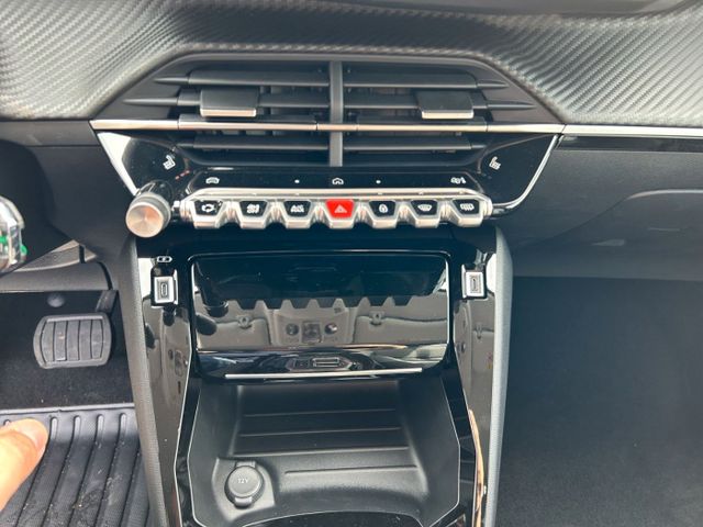Peugeot 208 1.2 110 Allure KeyLess+LED+SHZ+LM+PDC+SpurH