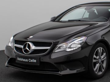 Fahrzeugabbildung Mercedes-Benz E 200 Cabrio LED Sitzhzg Navi PDC Tempomat Leder