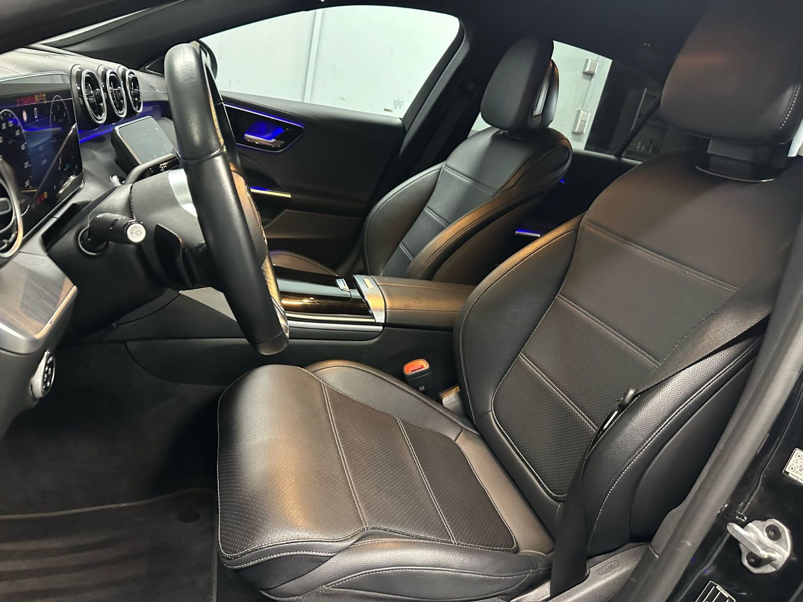 Fahrzeugabbildung Mercedes-Benz C 300 d Autom. AVANTGARDE*NIGHT*AHK*DISTRO*360*