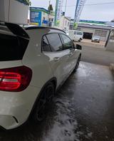 Mercedes-Benz GLA 45 AMG 4MATIC DCT AMG - Mercedes-Benz GLA 45 AMG aus 2015