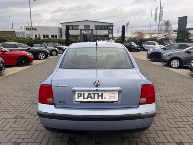 Volkswagen Passat  1.6 Export