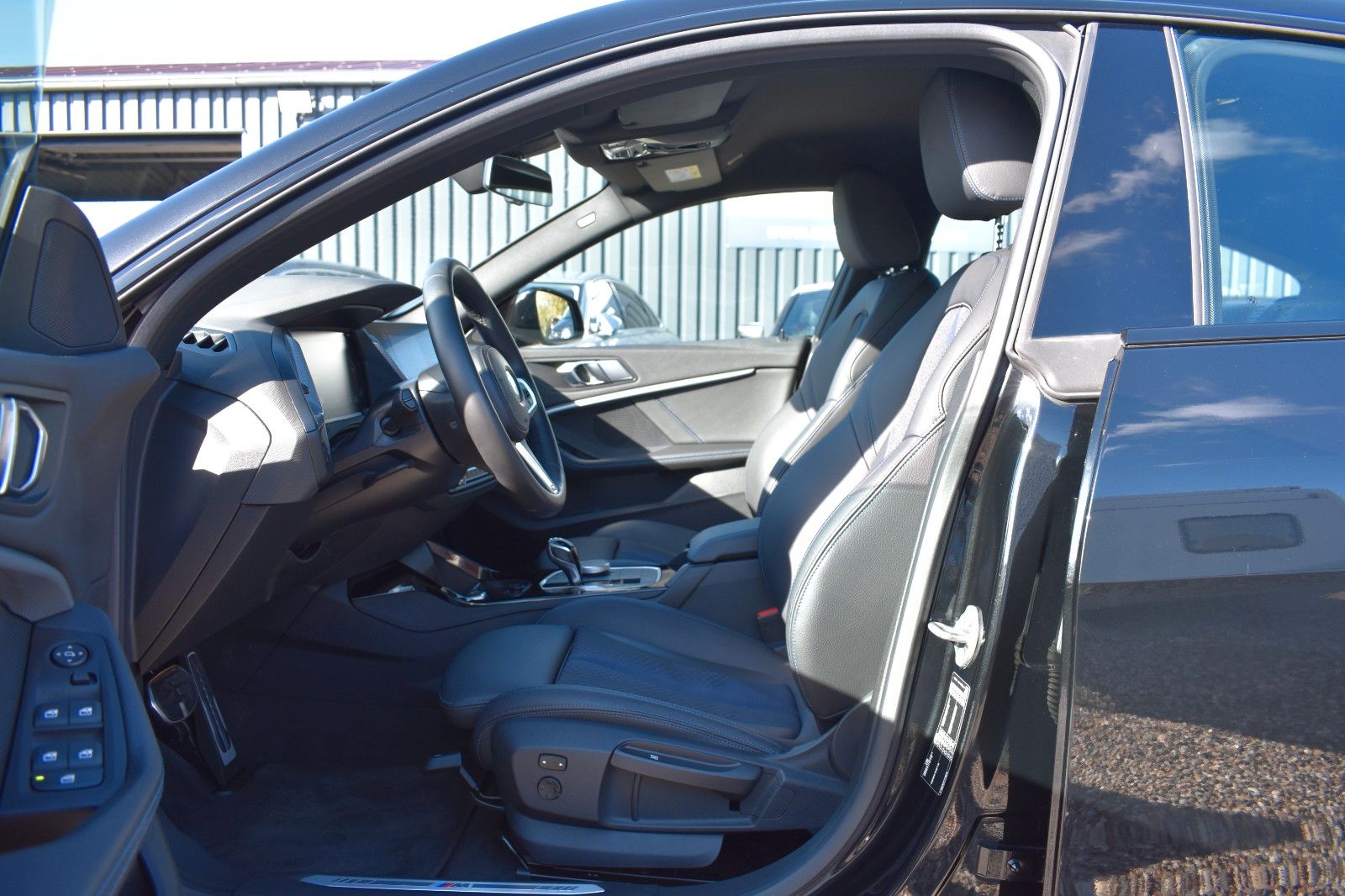 Fahrzeugabbildung BMW 218 i Gran Coupe M Sport Shadow