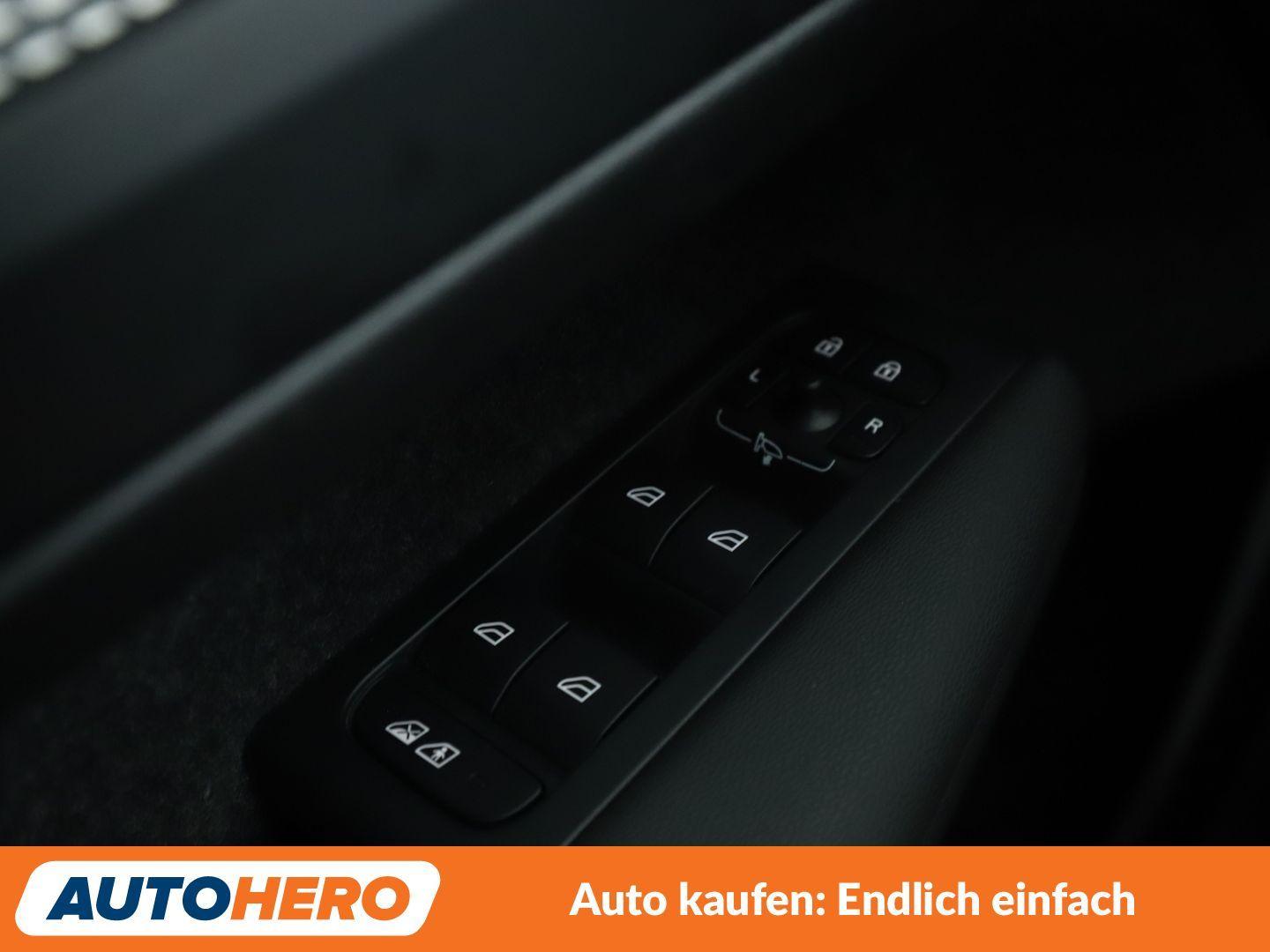 Volvo XC40 2.0 B4 Ultimate Dark 2WD Aut.*LED*ACC*CAM*