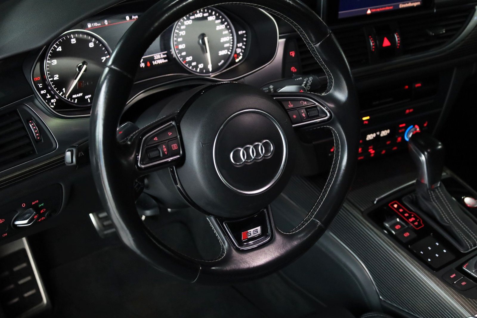 Fahrzeugabbildung Audi S6 Avant 4.0 TFSI *Panorama*Memory*K-Entry