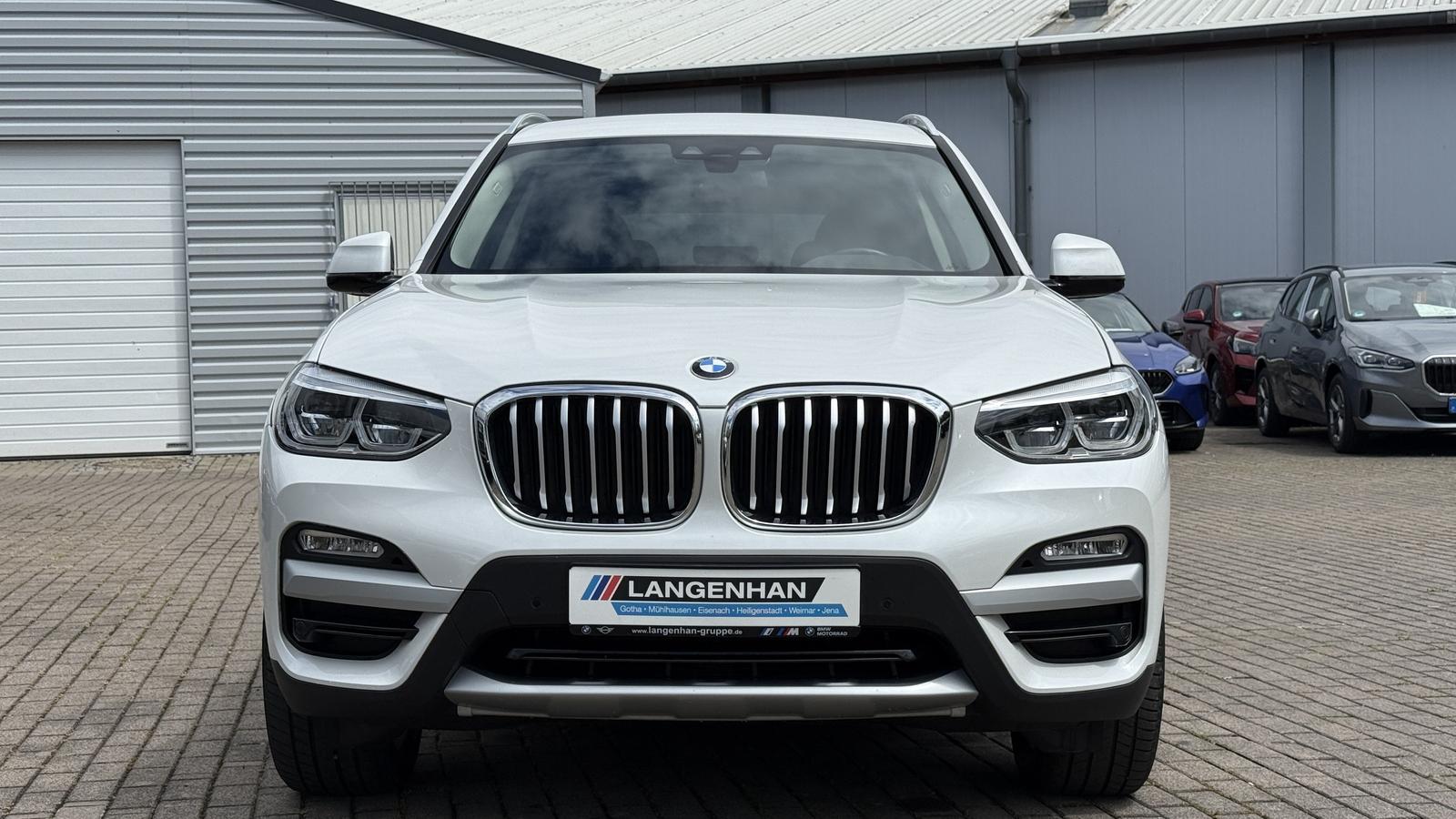 BMW X3 xDrive20d xLine LED Navi Komfortzg SHZ PDC Te