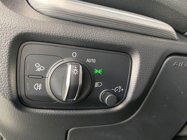 Fahrzeugabbildung Audi A3 Sportback 35 TFSI S-LINE LED/SPORT/SHZ/PDC