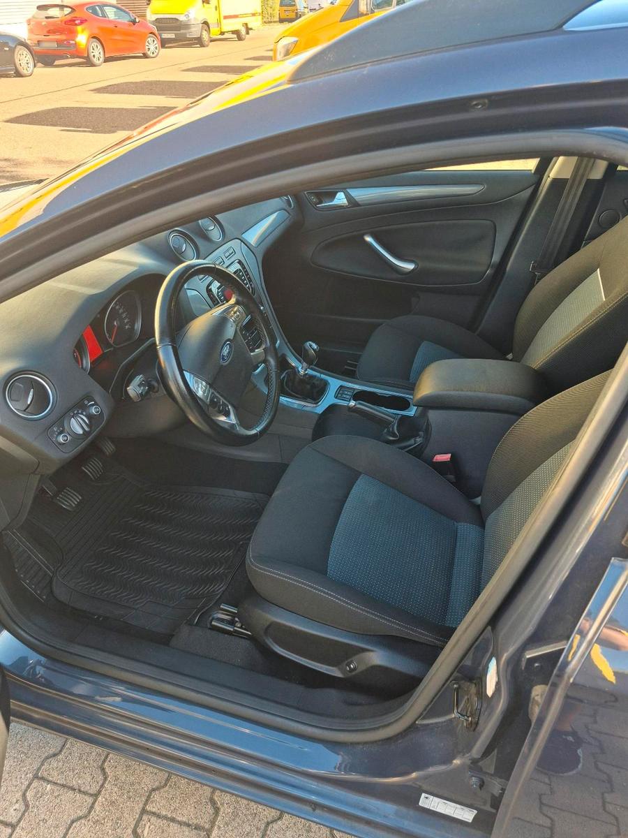 Ford Mondeo 2011 — photo 6