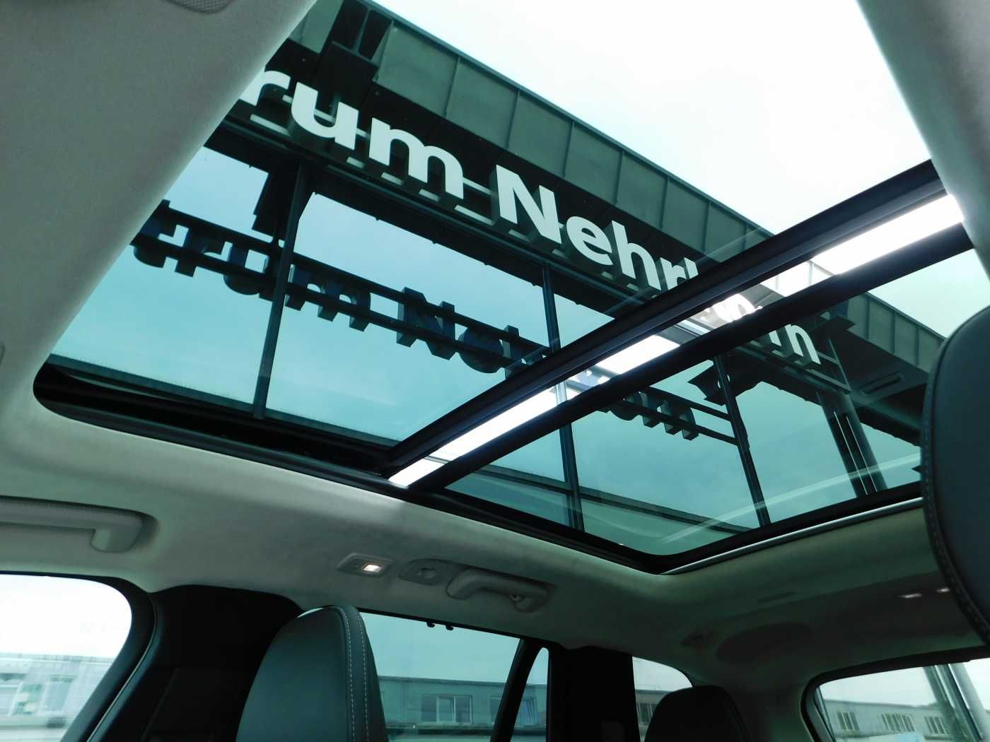Fahrzeugabbildung Volvo XC90 Plug-In-Hybrid T8 AWD Recharge Ultimate Dar