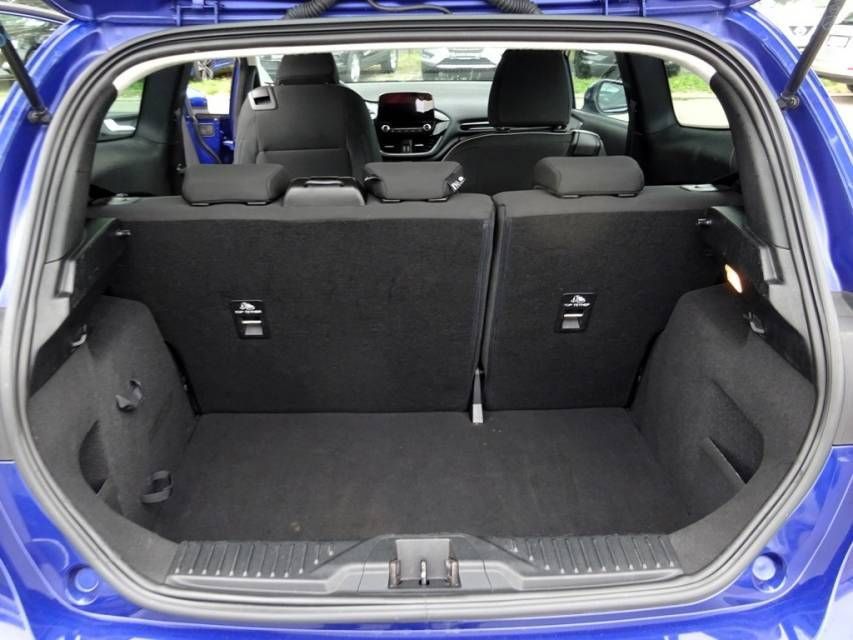 Fahrzeugabbildung Ford Fiesta 1,1 Cool & Connect Klima Winterpaket