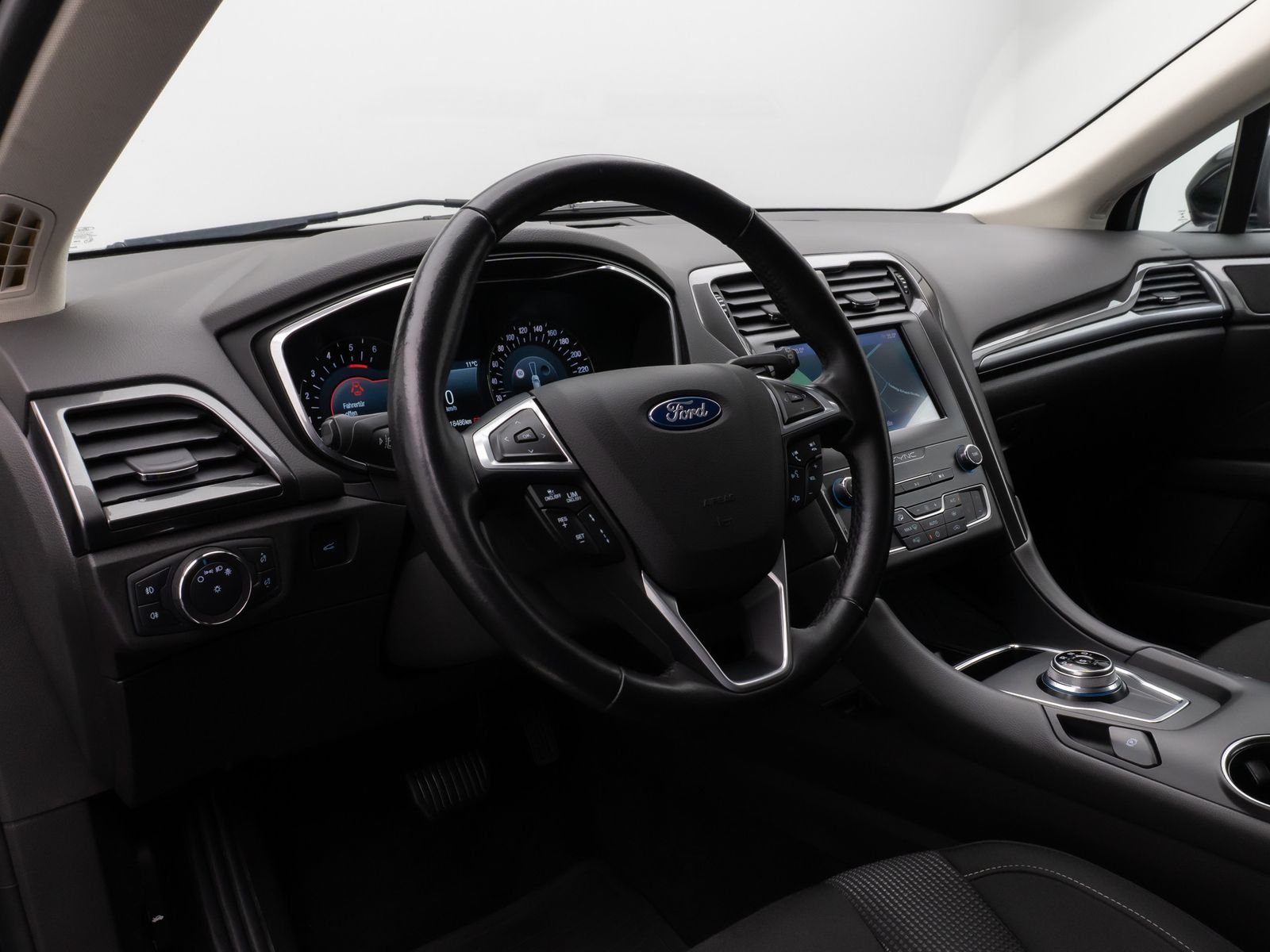 Fahrzeugabbildung Ford Mondeo Turnier Titanium Kamera AHK Winter 8fach