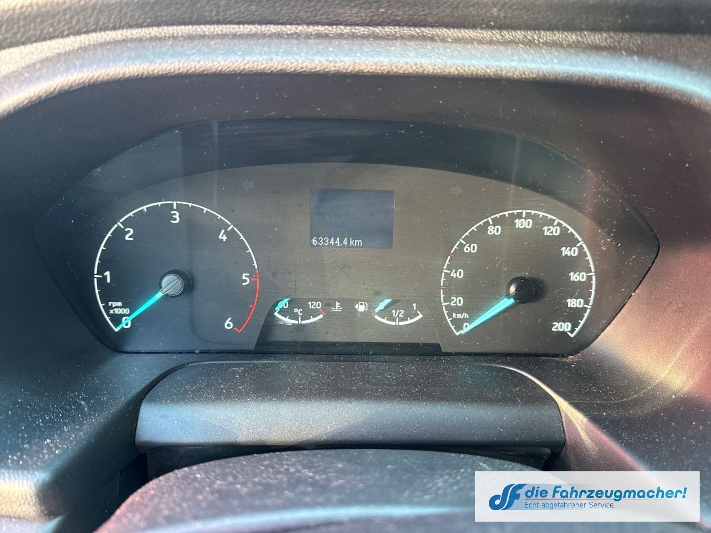 Fahrzeugabbildung Ford Transit Custom 320 L1 Trend 2.0 TDCi *9073 * KLI