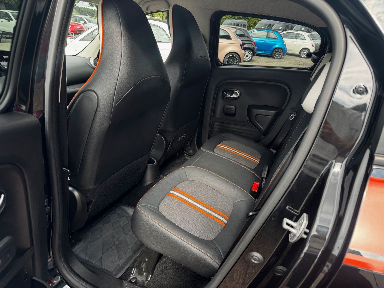 Fahrzeugabbildung Renault Twingo Intens Radio Klima