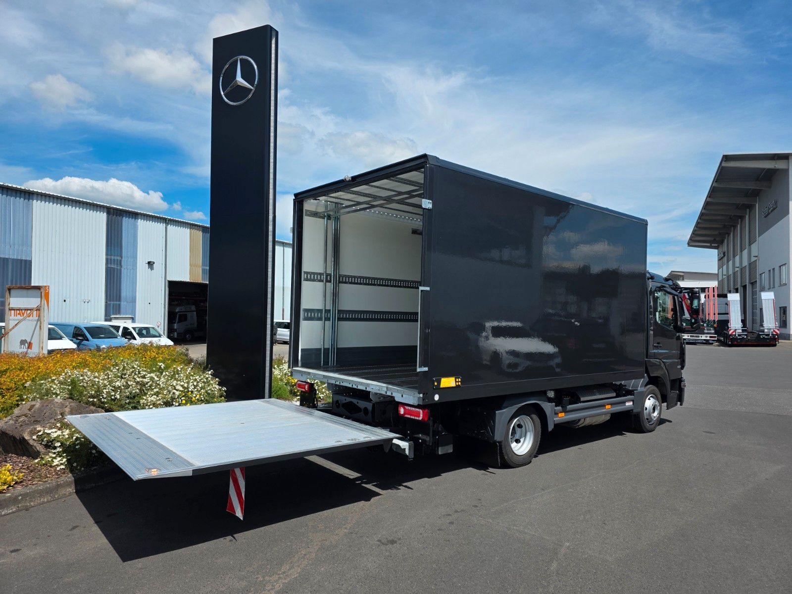 Fahrzeugabbildung Mercedes-Benz Atego 821 L LBW 1.500kg Standheizung Kamera
