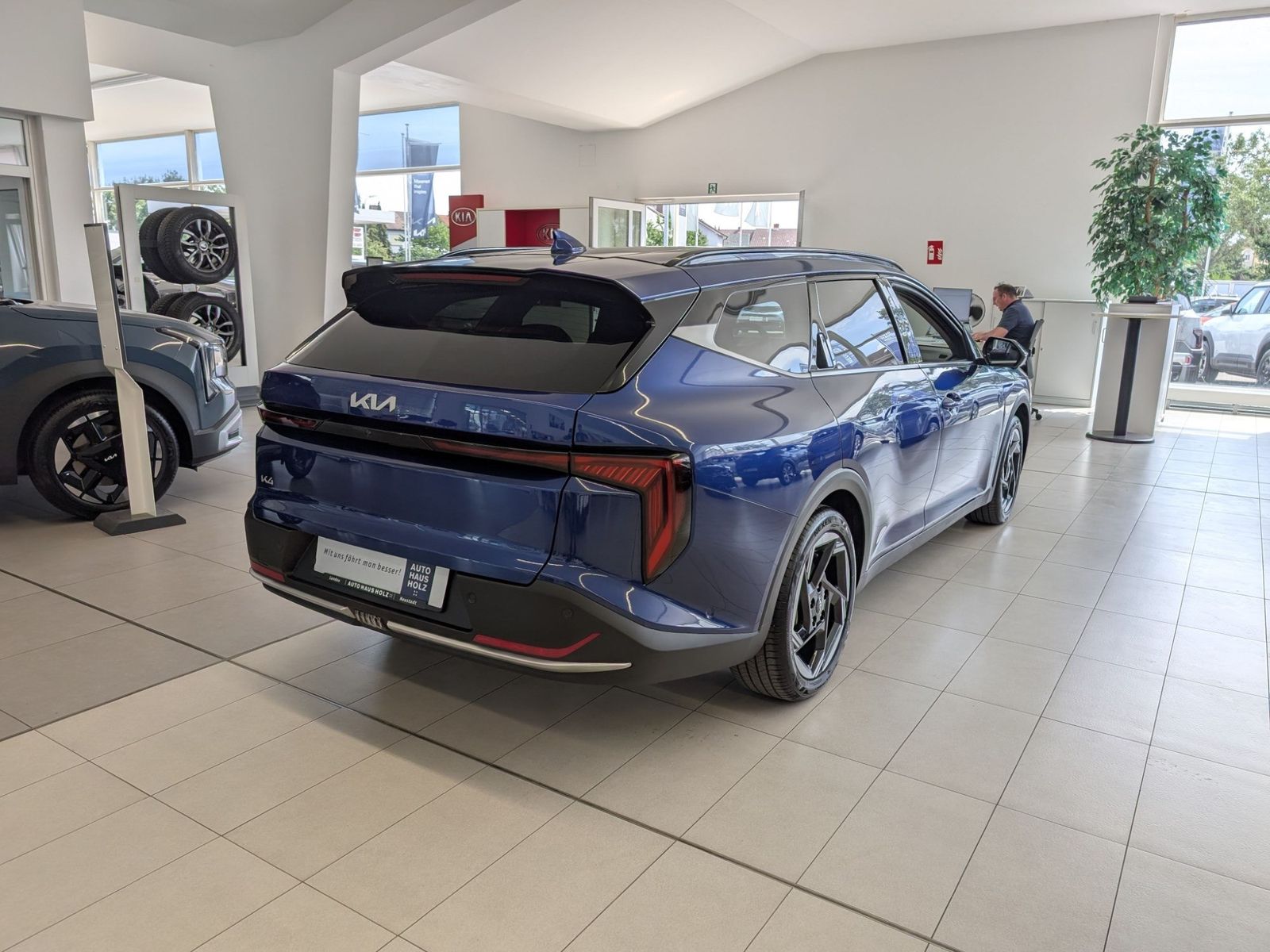 KIA K4 SW 1.6 T-GDi 150 DCT Spirit – Bild 4