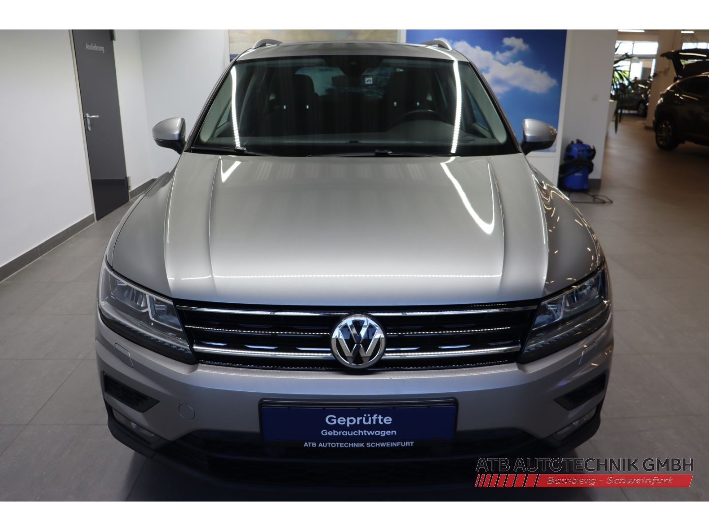 Fahrzeugabbildung Volkswagen Tiguan 2.0 TDI SCR Sound BMT Start-Stopp 4Motion