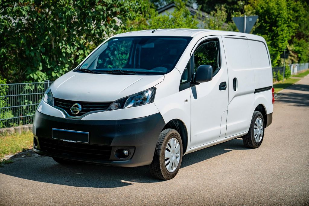 Image of Nissan NV200