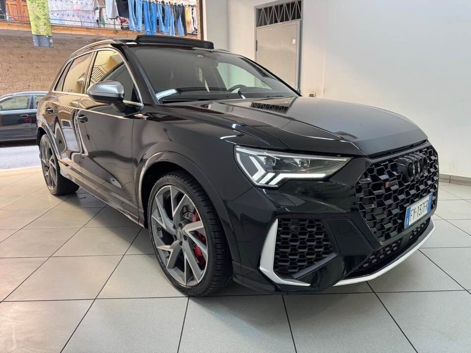 Audi Q3 RS quattro S tronic 2020 con Tetto Aprib imagem 3