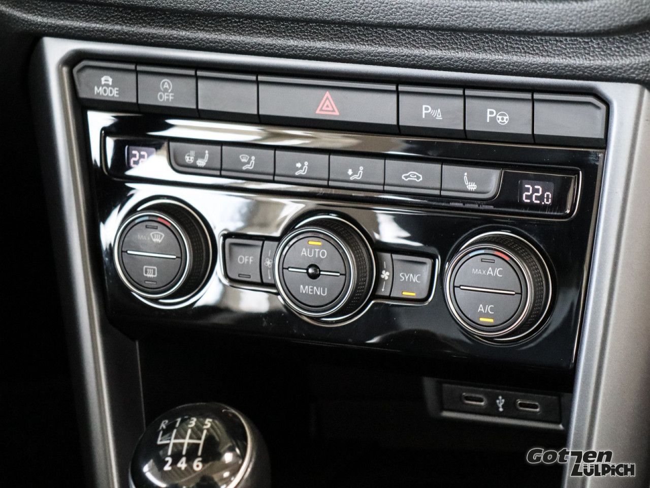 Fahrzeugabbildung Volkswagen T-Roc Cabriolet Style 1.5 TSI Navi Leder LED