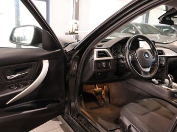 BMW 330 - 12