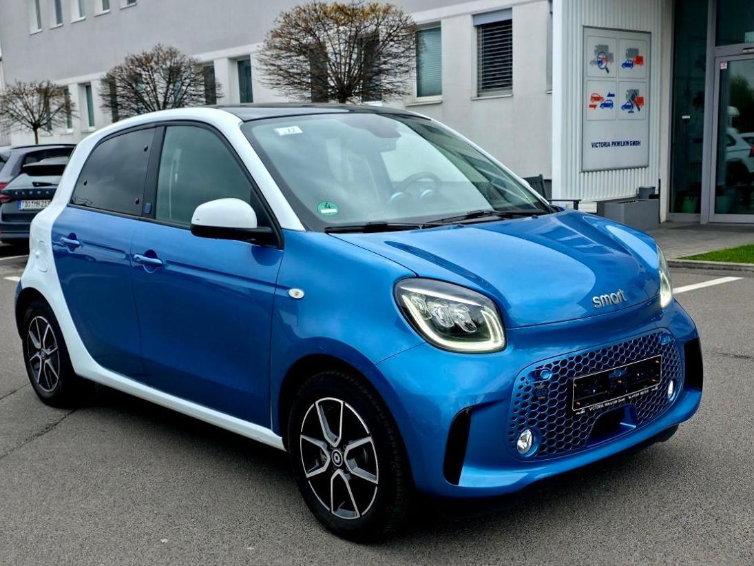 Smart AMBIENTE+KAMERA+PANO-DACH+SHZ+AUT+LED+22kw