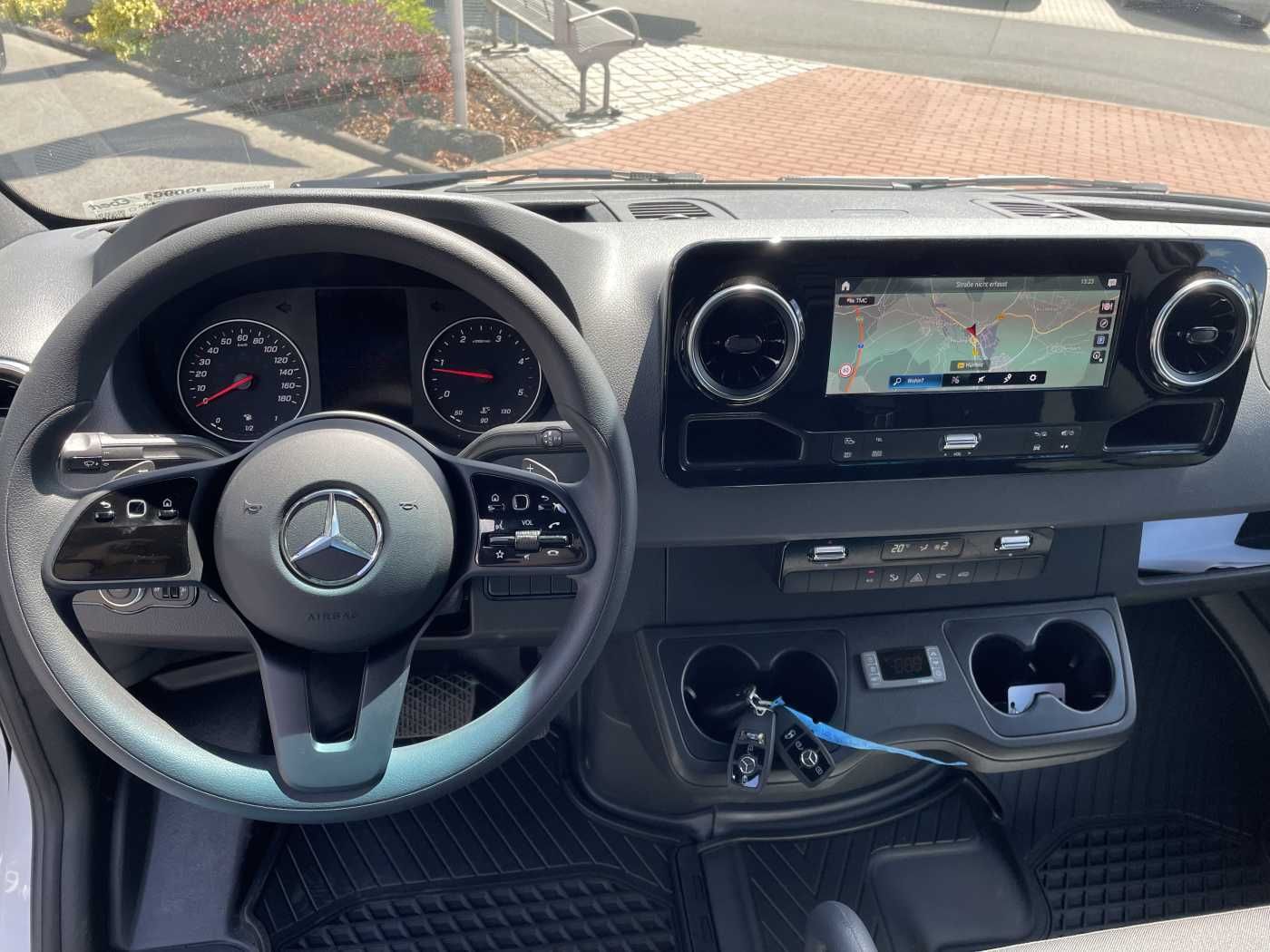 Fahrzeugabbildung Mercedes-Benz Sprinter 315 CDI Frischdienst Fahr-/Standkühlung