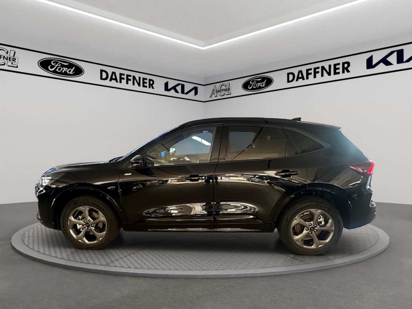 Fahrzeugabbildung Ford Kuga ST-Line Hybrid FHEV // Winter-Paket // Fahr