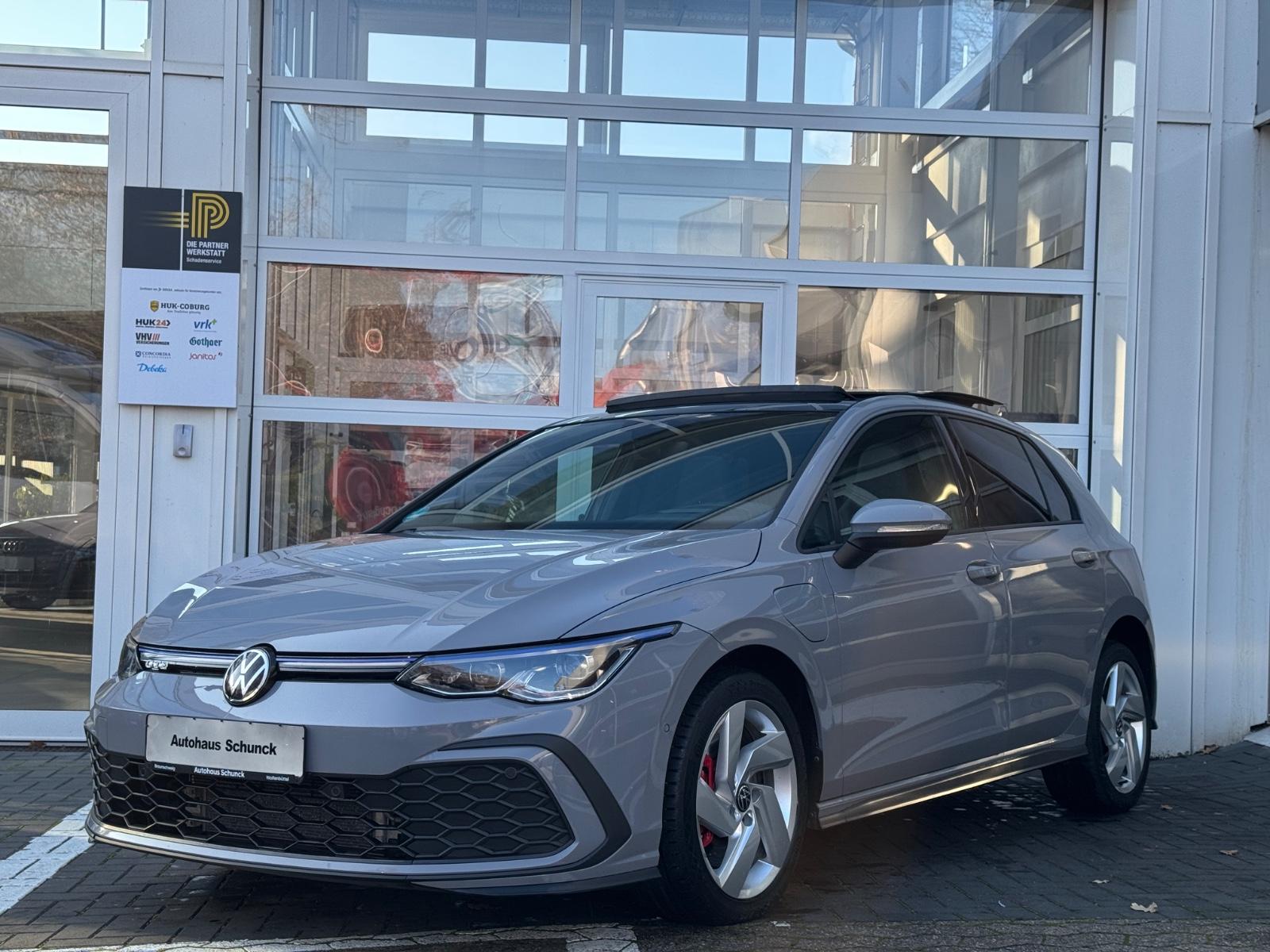 Volkswagen Golf 8 GTE STANDHZG/HUD/PANO/VIRTUAL/IQLIGHT