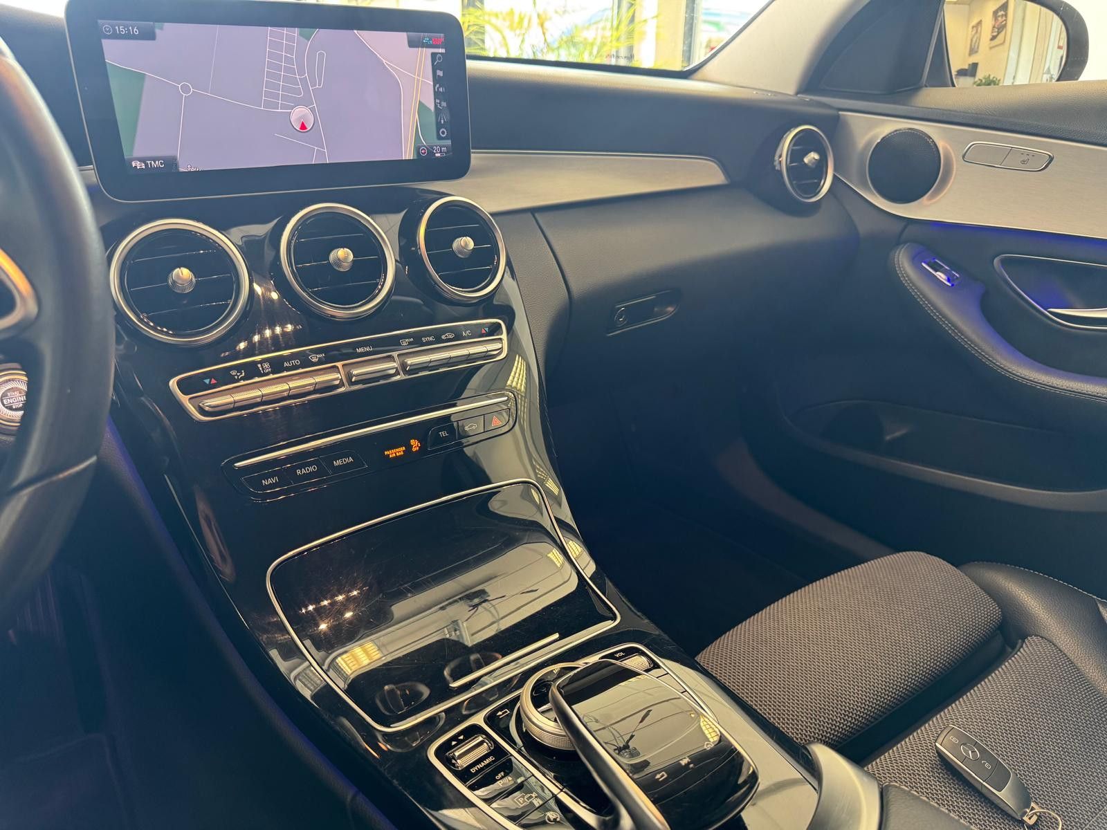 Fahrzeugabbildung Mercedes-Benz C 200 T-Modell AVANTGARDE/AHK/NAVI/KLIMA