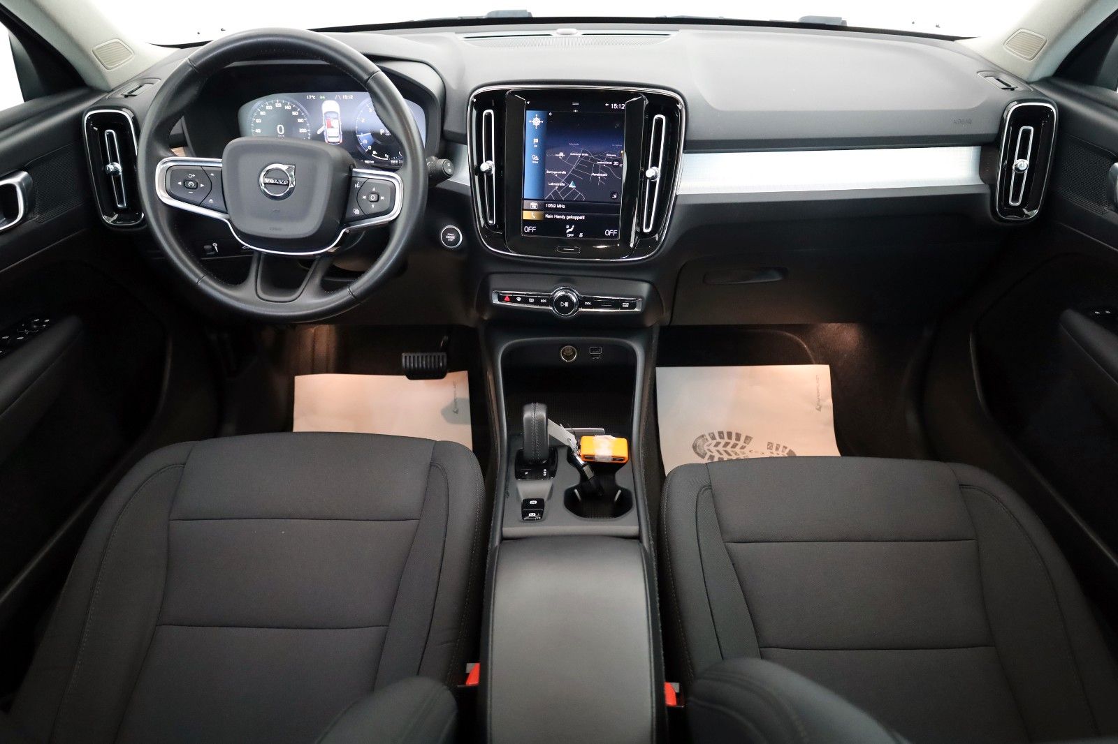 Fahrzeugabbildung Volvo XC40 Momentum Pro ,Navi,LED,DAB,PDC,