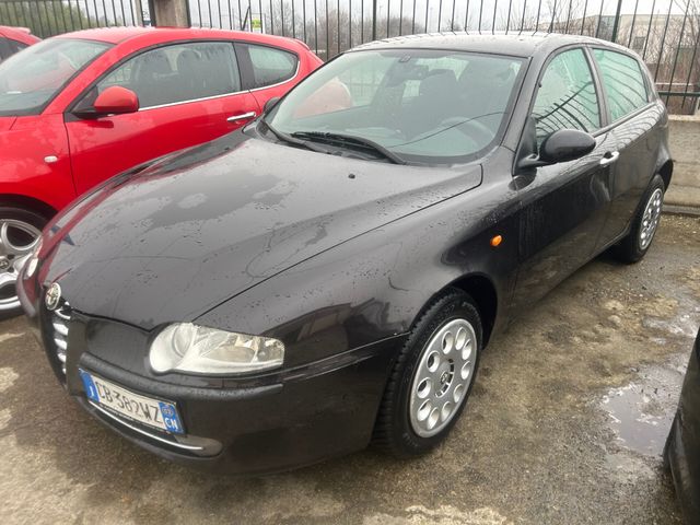 Alfa Romeo 147 1.9 JTD (115 CV) cat 5p. Distinct