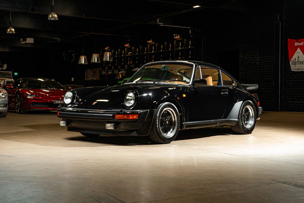 Porsche 930