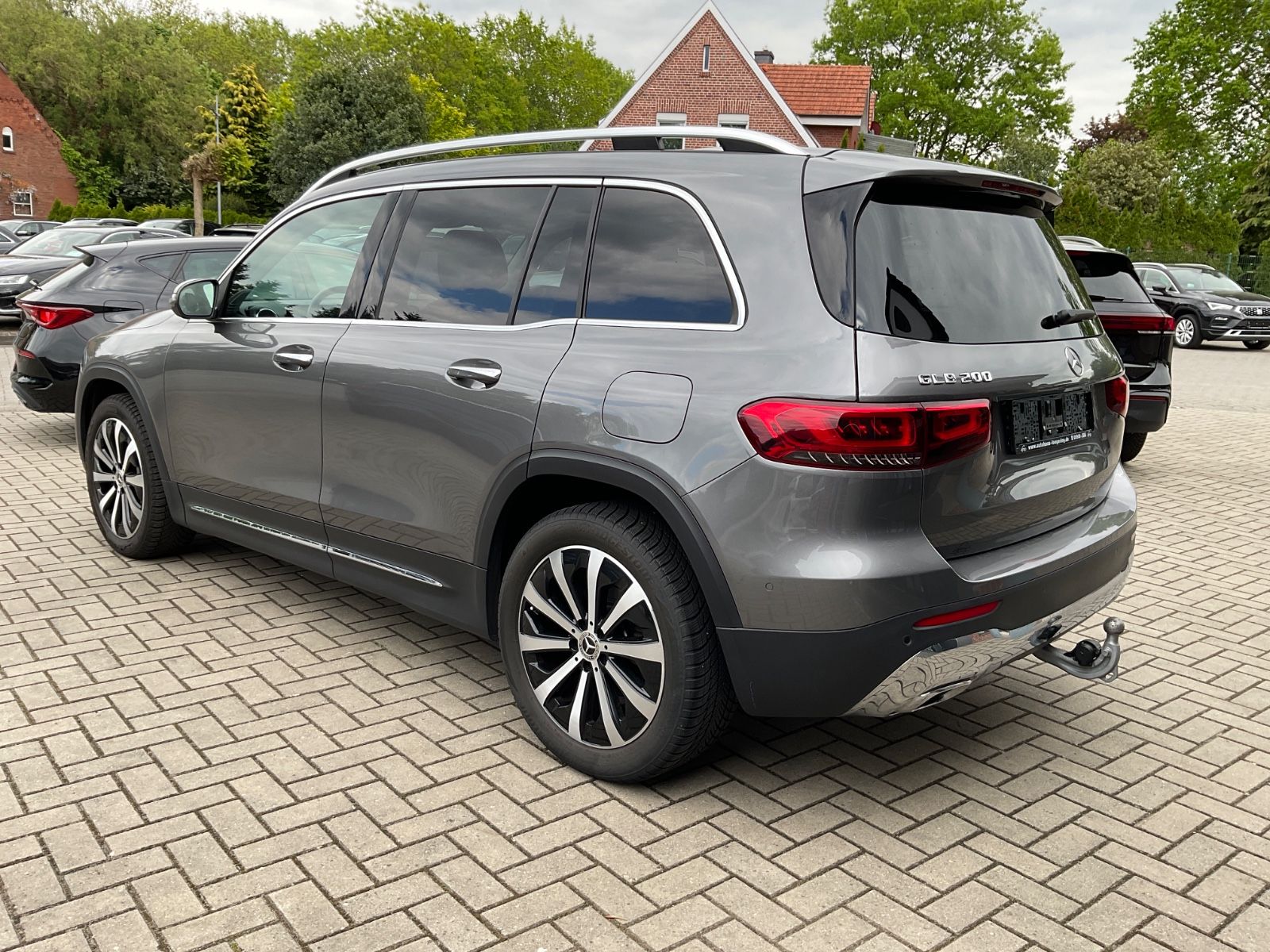 Fahrzeugabbildung Mercedes-Benz GLB 200 DCT,AHK,Navi,Kamera,GJR,LED